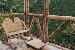 Cabaña de Bambú. Cerca a Chipre Manizales,, conoce el jacuzzi y su espectacular morada